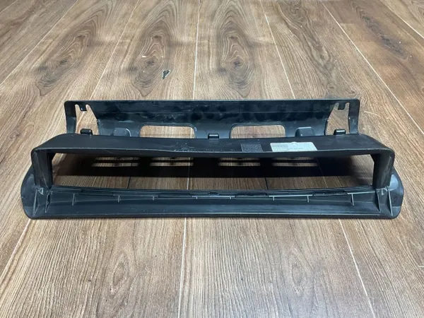 Porsche 911 992 luftkanalskydd OEM 992807954E image 6