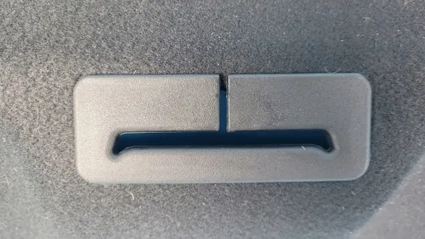Étagère de coffre Dodge Challenger SXT OEM 1ZA12DX9AH image 10