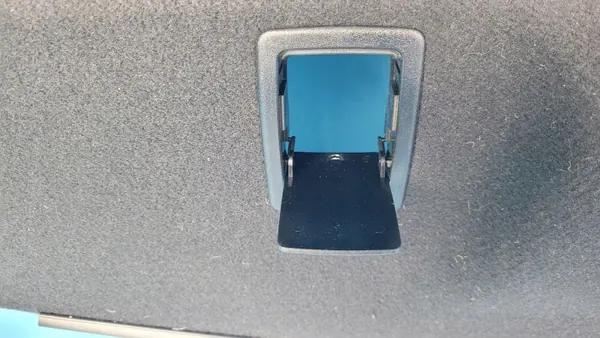 Étagère de coffre Dodge Challenger SXT OEM 1ZA12DX9AH image 8
