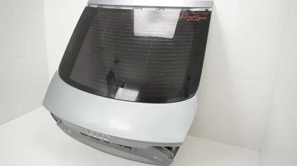 Takaluukku OEM 360210348 Audi A5:lle 2007-2011 image 3