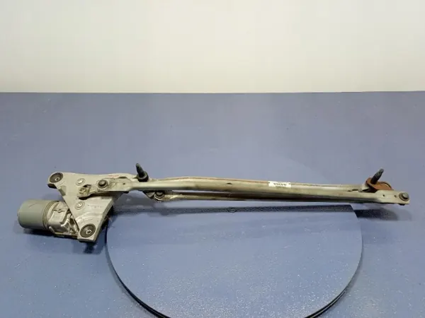 Volvo C30 Scheibenwischermotor OEM 30699342 image 2