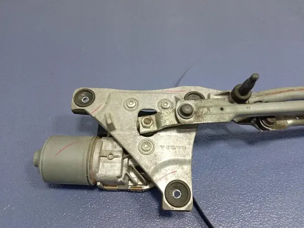 Volvo C30 Scheibenwischermotor OEM 30699342 image 6
