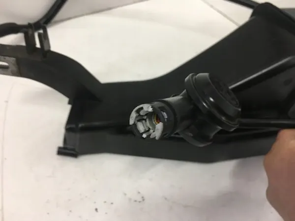 Filtro de carbón Volkswagen Passat B5 image 4