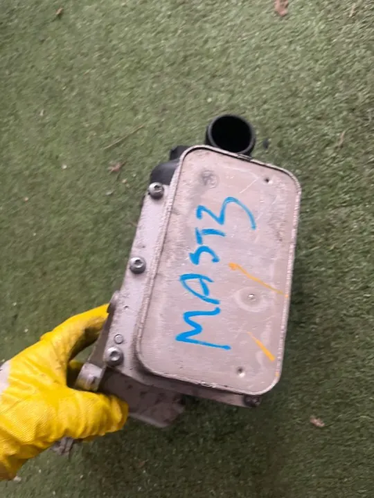 Öljynjäähdytin Renault OE OEM 251083 - Käytetty image 2