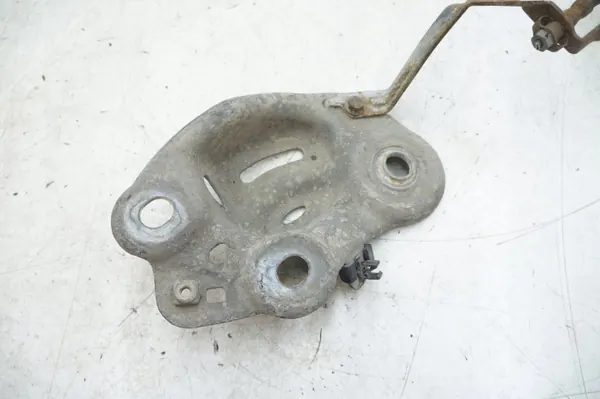 Volvo OE Achter Ophanging Arm Montagedeksel Rechts image 2