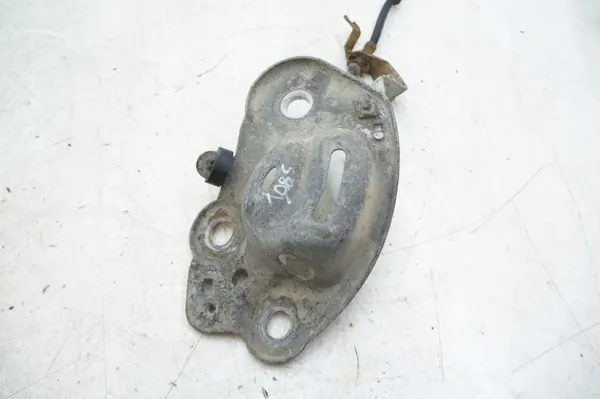 Volvo OE Achter Ophanging Arm Montagedeksel Rechts image 4