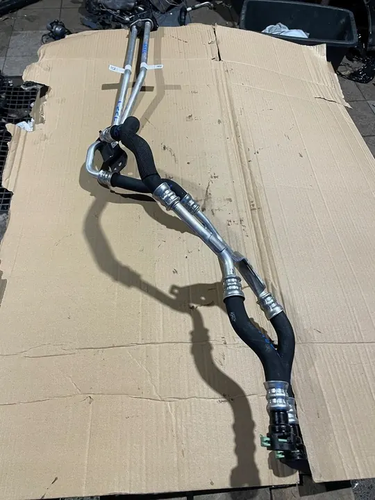 Durite de refroidisseur d'huile BMW M3 M4 G80 8096458 8678822 image 1