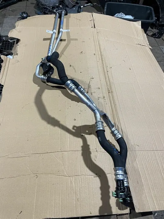 Durite de refroidisseur d'huile BMW M3 M4 G80 8096458 8678822 image 2