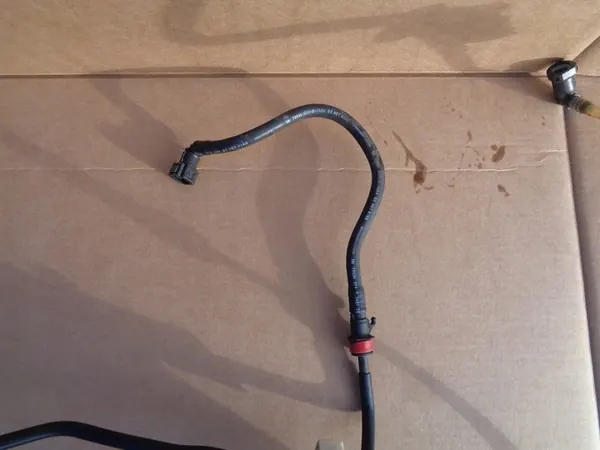 PEUGEOT 4007 2.2HDI Kraftstoffleitungen image 6