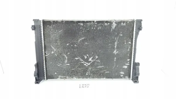 Radiateur d'eau Mercedes OEM A2045003603 - Occasion image 2