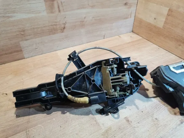 Bakre Höger Dörrlås BMW E90 E70 E60 E87 E91 E61 7060296 image 6