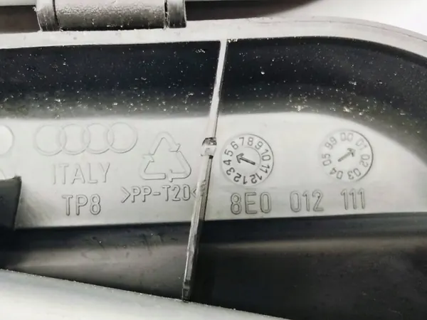 Verktygslåda Hjulnyckel OEM 8E0012111 Audi A4 B6 image 4