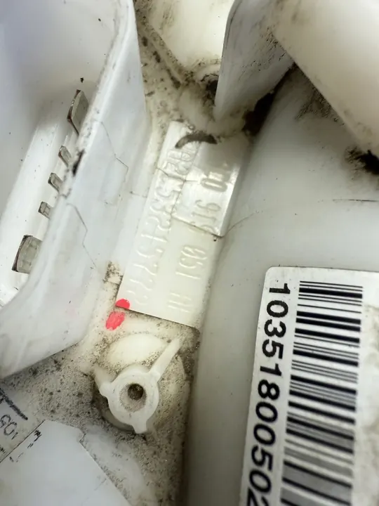 Bomba de combustível VW PASSAT B6 1.8 TSI 3C0919051AE image 8