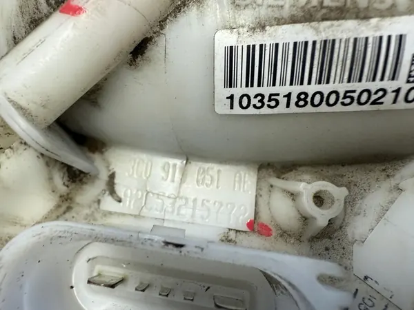 Bomba de combustível VW PASSAT B6 1.8 TSI 3C0919051AE image 9