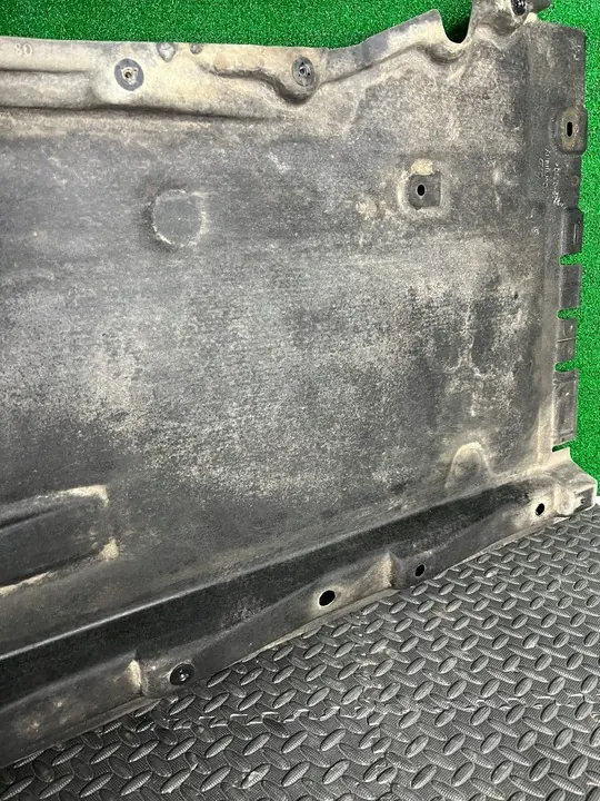 AUDI A6 C7 A7 Nedre Vänster Underkåpa 4G0825207E image 4