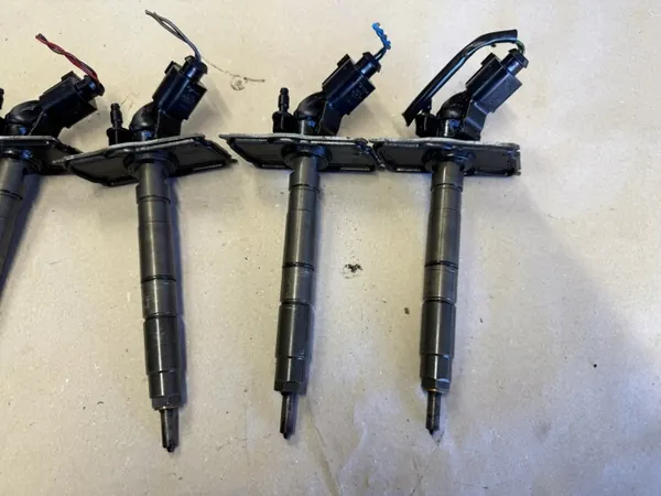 Inyector Audi OE 059130277AH para Q7/Touareg 3.0 TDI image 3