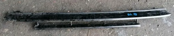 Audi A1 8X Bande de Pare-chocs Avant OEM 8X0807061 image 2