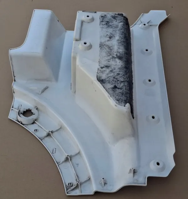 Degrau Direito MAN TGX TG3 OEM 81615200086 - Usado image 9