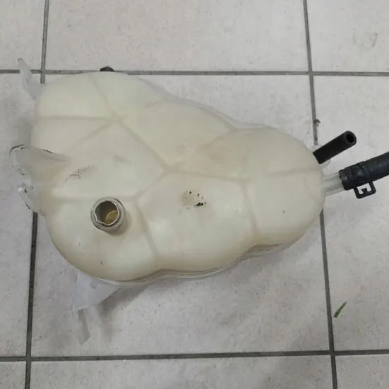 Réservoir OEM 68195710AB Jeep Wrangler JK 2.8 CRD image 3