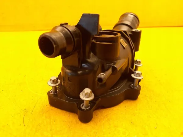 Carcasa de termostato Mercedes-Benz A W177 A2822030175 image 2