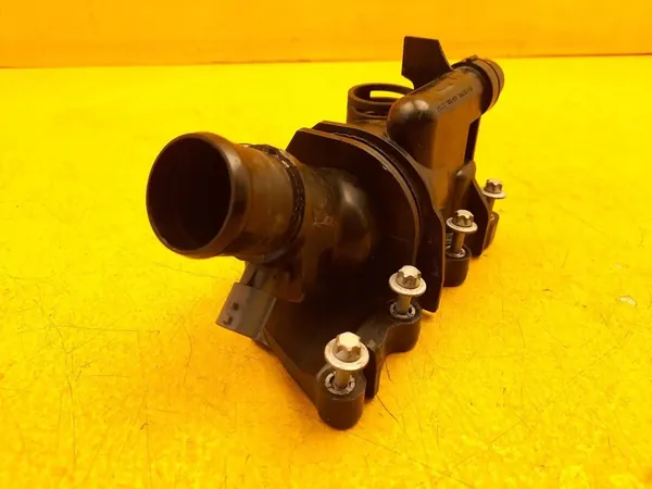 Carcasa de termostato Mercedes-Benz A W177 A2822030175 image 3