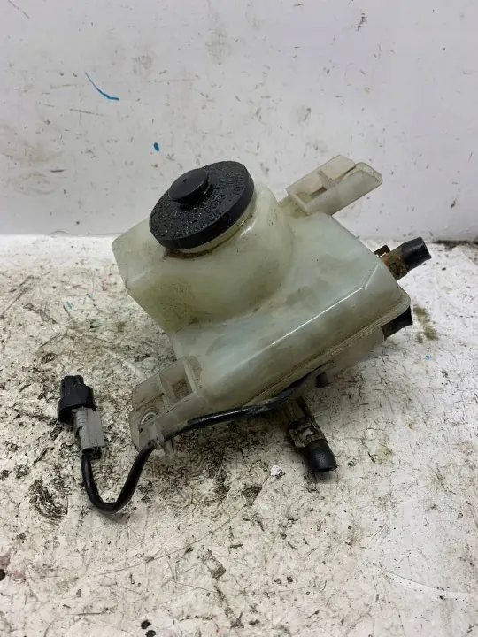 Remvloeistofreservoir OEM 4UT0W0JTEX1 voor Toyota Prius III image 2