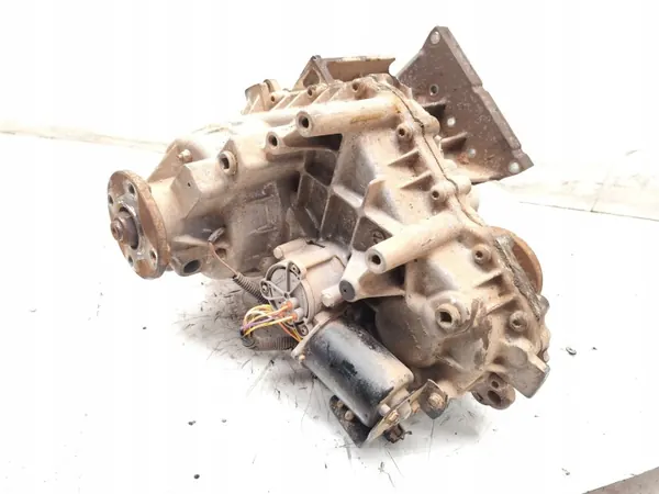 Ssangyong Vaihteisto OEM 32000-38100 Käytetty image 5