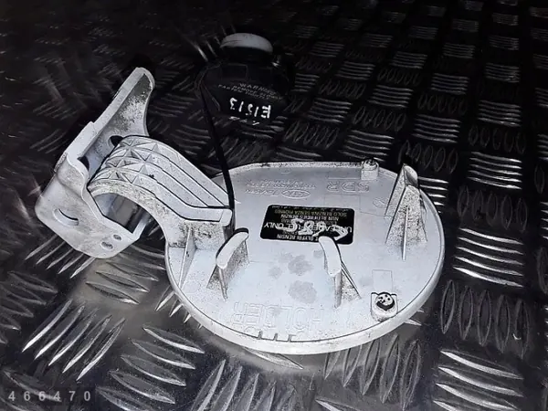 Polttoainesäiliön kansi OEM 695101W200 Kia Rio Sedanille image 3