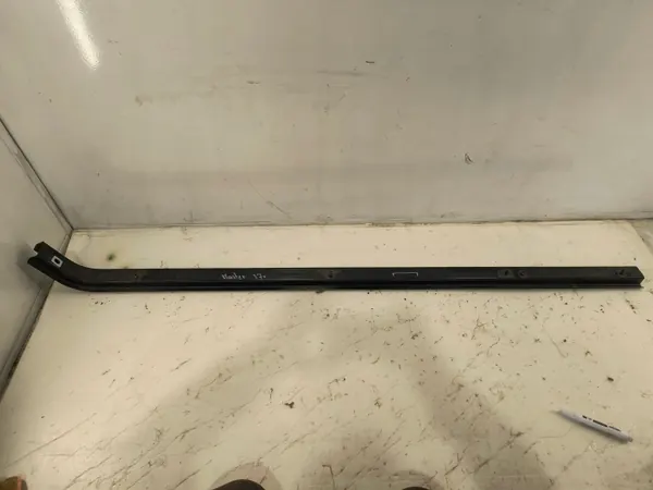 Rechte Schiebetürschiene Renault Master III OEM 777600002R image 2