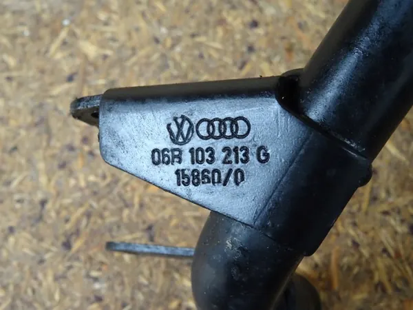 Audi A4 B7 1.8T Hengitysletku 06B103213G image 2