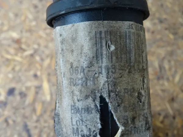 Audi A4 B7 1.8T Hengitysletku 06B103213G image 3