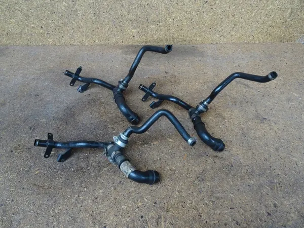 Audi A4 B7 1.8T Hengitysletku 06B103213G image 6