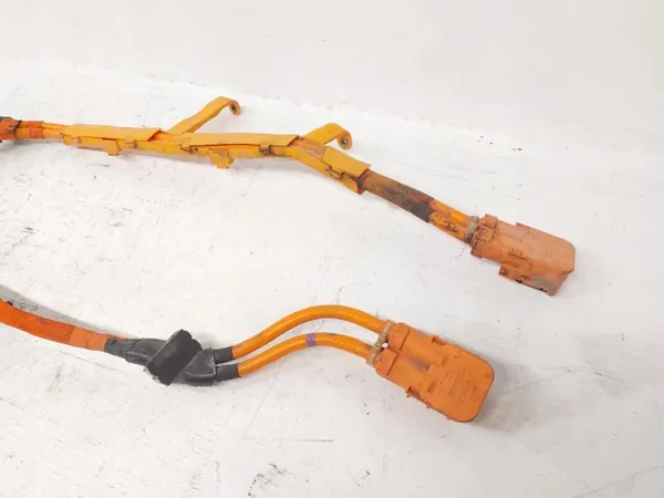 BMW 530e Hoogspanningskabel OEM 6823637 - Gebruikt image 6