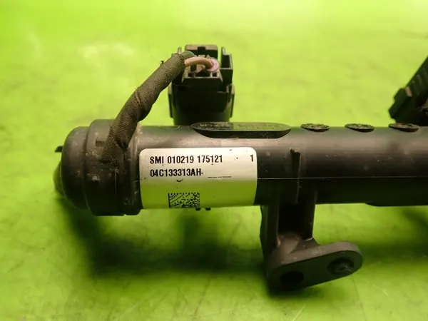 Riel de inyección OEM 04C133313AH para VW UP! 1.0 image 4