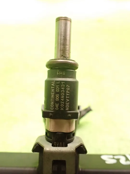 Riel de inyección OEM 04C133313AH para VW UP! 1.0 image 9