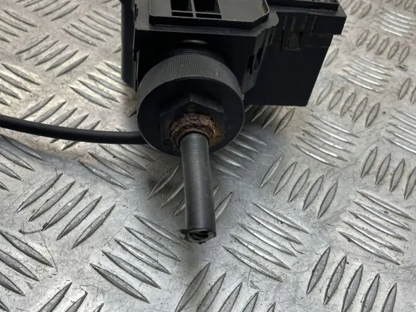 BMW X5 F15 Handremmodule OEM 6795145 image 7