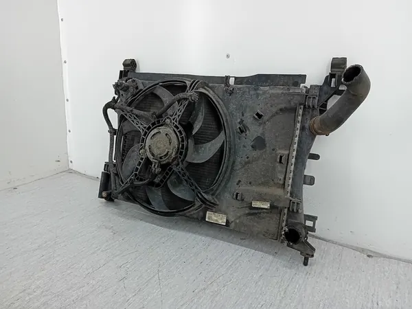 Radiador de agua con ventilador Opel Corsa D 1.2 image 2