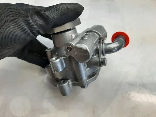 VW T5 Stuurbekrachtigingspomp 7H0422154F image 5