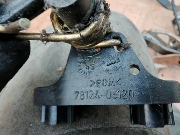 Jeu de pédales OEM 78124-05120 pour Toyota Corolla E12 image 3