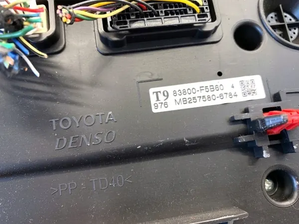 Cuadro Toyota Yaris IV 83800-F5B60 image 4