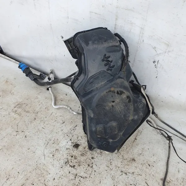 Tanque AdBlue OEM LX615J228AC para Ford Kuga MK3 image 6