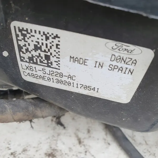 Tanque AdBlue OEM LX615J228AC para Ford Kuga MK3 image 8