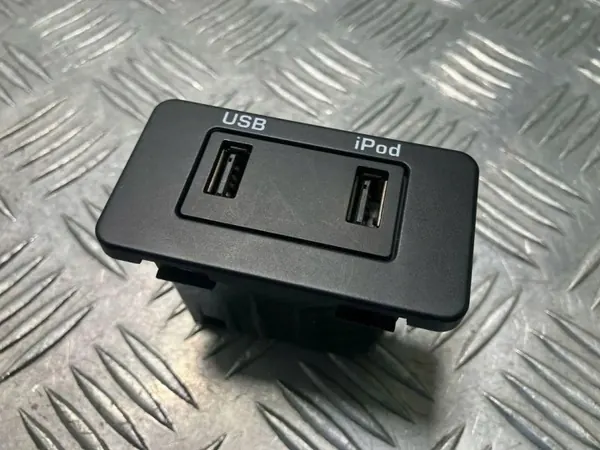 Conector Multimédia Aux/USB Land Rover OE CH2219C166AB image 4
