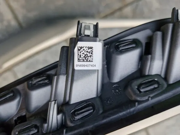 OEM 6994075 Käsinojatunnelin peite BMW G20 G21 image 4