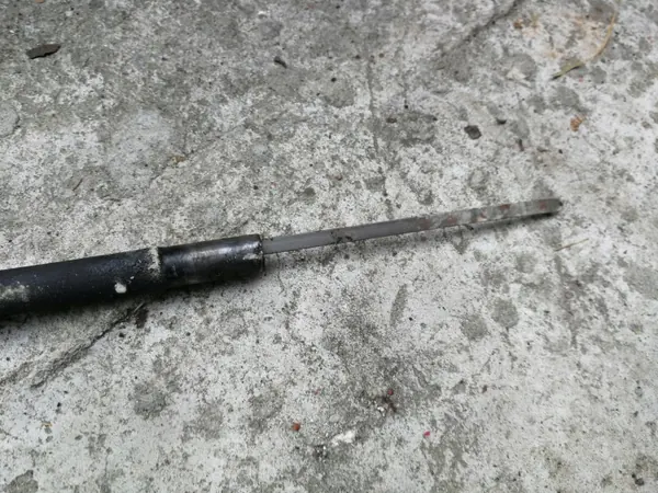 Varilla de aceite BMW E30 M20 OEM 522 - Usado image 3