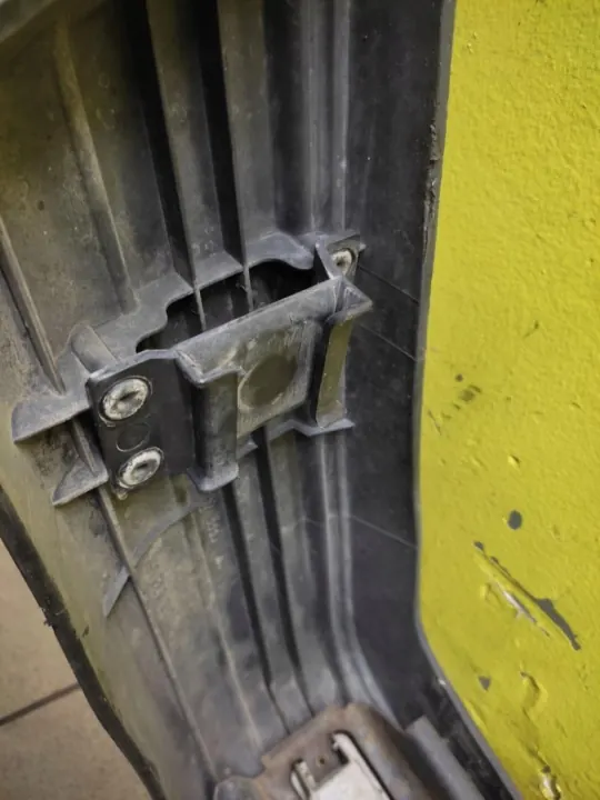Parachoques delantero VW Golf II OEM 191807217 - Usado image 9