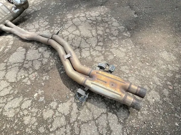 Audi SQ7 Schalldämpfer OEM 4M0253611L - Gebraucht image 5