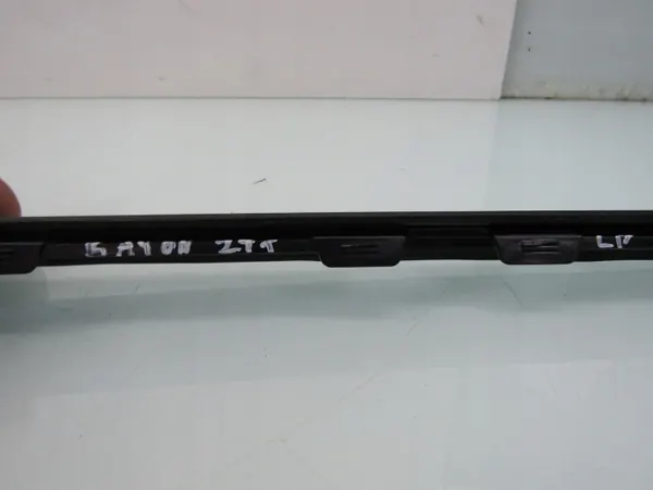 OEM 86131-Q0000 Moulure Pare-brise Avant Gauche image 6