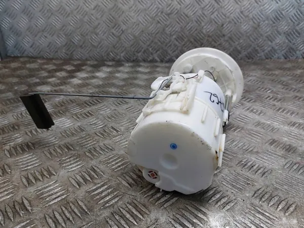 Brandstofpomp Renault OE 8200760583 image 3