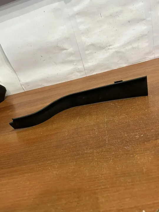 Piezas de acabado VW Golf VII OEM D3329 - Usado image 2
